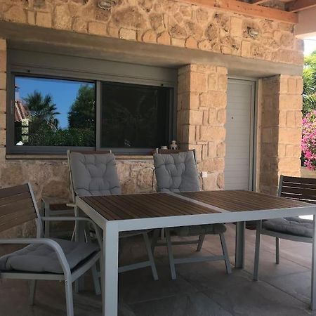 Πέτρινη Κατοικία Στην Αίγινα - Stone House In Aigina Khloi Exterior photo